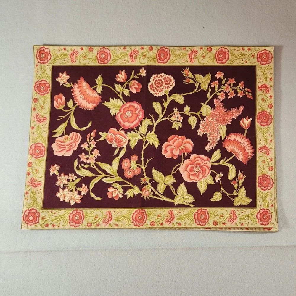 April Cornell Antoinette Burgundy 4-Person Setting 22-inch Napkins & Placemats